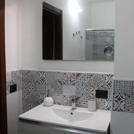 Agata Blu アパート *